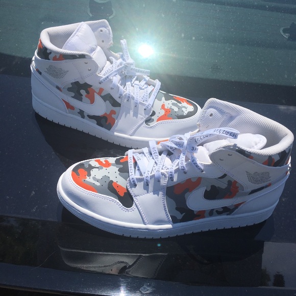 Custom camo jordan 1’s - Picture 4 of 8